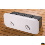 Sportelli oblò molle a gas oscuranti Octopussy LINE Portello calpestabile impermeabile in AAS HD 243x607 mm colore crema 9010 con contenitore