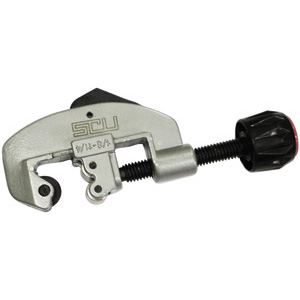 TAGLIATUBI Con 1 rotella in acciaio, 2 rulli, lama sbavatrice a coltello e rotella di ricambio posta nell'impugnatura. pipe cutters 1055GA 1