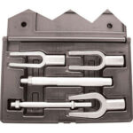 ESTRATTORI A FORCELLA IN ASSORTIMENTO Assortimenti in cassetta plastica.<br>Composizione:<br>1 testa di forcella apertura mm 17,5<br>1 testa di forcella apertura mm 23,5<br>1 testa di forcella apertura mm 28,5<br>1 impugnatura battente lungh. mm 200<br>1 adattatore lungh. mm 175. dismantling forks sets 1444GL