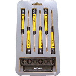 GIRAVITI PER ELETTRONICA LINEA ESD DISSIPATIVA Assortimenti di 6 pz.<br>Composizione:<br>1 pz. x tipo Art. 1916 GA x 40 - 40A - 50 - 50A<br>1 pz. x tipo Art. 1916 GB x 00 - 0<br>Su supporto in plastica. ESD screwdrivers dissipative line 1916GR