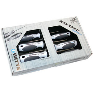 GIRAVITI INOX LINEA MAXXPRO IN ASSORTIMENTO Composizione di 6 pezzi:<br>1 Giravite per VITI TORX Art. 1932 GZP 10<br>1 Giravite per VITI TORX Art. 1932 GZP 15<br>1 Giravite per VITI TORX Art. 1932 GZP 20<br>1 Giravite per VITI TORX Art. 1932 GZP 25<br>1 Giravite per VITI TORX Art. 1932 GZP 30<br>1 Giravite per VITI TORX Art. 1932 GZP 40<br>In scatola di cartone.<br>L'assortimento inox screwdrivers' line "MAXXPRO" sets 1949GV