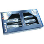 GIRAVITI LINEA MAXXPRO PLUS IN ASSORTIMENTO Composizione di 5 pezzi:<br>1 giravite punta piana Art. 1934 GFNx75A<br>1 giravite punta piana Art. 1934 GFNx100B<br>1 giravite punta piana Art. 1934 GFNx125A<br>1 giravite punta a croce PZD Art. 1934 GCNx1<br>1 giravite punta a croce PZD Art. 1934 GCNx2.<br>In scatola di cartone<br>L'assortimento screwdrivers' line "MAXXPRO PLUS" sets 1950GE