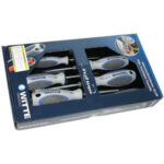 GIRAVITI LINEA MAXXPRO PLUS IN ASSORTIMENTO Composizione di 6 pezzi:<br>1 giravite punta piana Art. 1934 GFNx75A<br>1 giravite punta piana Art. 1934 GFNx100B<br>1 giravite punta piana Art. 1934 GFNx125A<br>1 giravite punta piana Art. 1934 GFNx150A<br>1 giravite punta a croce PH Art. 1934 GDNx1<br>1 giravite punta a croce PH Art. 1934 GDNx2.<br>In scatola di cartone<br>L'assortimento screwdrivers' line "MAXXPRO PLUS" sets 1950GL