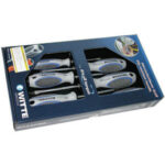 GIRAVITI LINEA MAXXPRO PLUS IN ASSORTIMENTO Composizione di 6 pezzi:<br>1 giravite punta piana Art. 1934 GFNx75A<br>1 giravite punta piana Art. 1934 GFNx100B<br>1 giravite punta piana Art. 1934 GFNx125A<br>1 giravite punta piana Art. 1934 GFNx150A<br>1 giravite punta a croce PZD Art. 1934 GCNx1<br>1 giravite punta a croce PZD Art. 1934 GCNx2.<br>In scatola di cartone<br>L'assortimento. screwdrivers' line "MAXXPRO PLUS" sets 1950GR