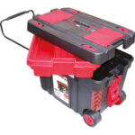 BAULI PORTAUTENSILI IN POLIPROPILENE CON RUOTE 2 vani porta-minuterie più 4 ganci di fissaggio. Con 2 robuste chiusure a scatto laterali. tool-boxes in polypropylene with wheels 2086FA