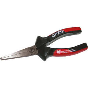 PINZE CON BECCHI PIATTI LUNGHI Testa pulita e impugnature isolate, in materiale bicomponente. long flat nose pliers 230GP