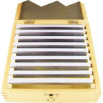 PARALLELE IN SERIE Lunghezza totale parallele mm 160. <br>Serie composta da 9 coppie con spessore per larghezza:<br>mm 4x10 - 4x14 - 4x18 - 4x22 - 4x26 - 4x30 - 4x34 - 4x38 - 4x42.<br>In cassetta legno. parallel couples 2878GT