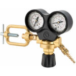 RIDUTTORI PER ACETILENE Scala manometro entrata da 0 a 40 Atm.<br>Scala manometro uscita da 0 a 2,5 Atm.<br>Massima pressione d’uso 1,5 Atm. acetylene pressure regulators 3140GA