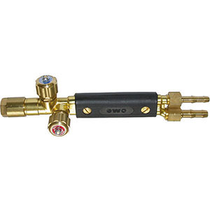 ACCESSORI PER SALDARE E TAGLIARE CON ACETILENE E OSSIGENO Impugnatura universale. soldering and cutting tools 3200GA