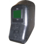 SCHERMI DI PROTEZIONE Tipo inclinato. <br>Da impugnare, in materiale termoplastico rinforzato con fibra di vetro di grande robustezza e rigidità. <br>Conforme alle vigenti norme Europee.<br>Dimensioni mm 400x245. protective shields 3381F