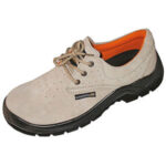 CALZATURE DI PROTEZIONE Tipo basso, leggero, in pelle scamosciata, con fori di aerazione.<br>Categoria di sicurezza S1P. shoes 3403F 45