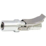 TESTINE E FLESSIBILI Tipo ad aggancio rapido con leva per ingrassaggio con una sola mano senza perdita di grasso e sprechi. Ad elevata tenuta alla pressione fino a 690 bar. A 4 ganasce in acciaio temprato e guarnizioni ad alta resistenza per elevate pressioni. accessories 3425BE