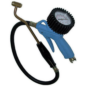PISTOLE DI GONFIAGGIO Con tubo di gomma e testina completa di impugnatura e asta prolungata. hand tyre inflator and pressure gauges 3456GB