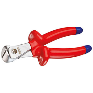 UTENSILI ISOLATI SECONDO LE NORME VDE In acciaio speciale temprato a olio. Taglienti con tempra supplementare ad induzione, durezza Hrc 64, per taglio di fili extra-duri e acciaio armonico.<br>Esecuzione cromata.<br>Isolamento per immersione. insulated and officially controlled tools under voltage-VDE 352GV