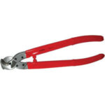 UTENSILI ISOLATI SECONDO LE NORME VDE Lame con profilo avvolgente per la perfetta recisione dei cavi di rame ed alluminio. Testa in acciaio ad alta resistenza, lucida.<br>La sostituzione dei coltelli fa decadere il marchio VDE. insulated and officially controlled tools under voltage-VDE 356GE 600