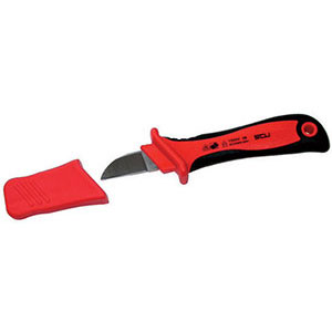 UTENSILI ISOLATI SECONDO LE NORME VDE Robusta lama in acciaio, adatta per il taglio di cavi.<br>Tipo con lama diritta, cromata. Con cappuccio di protezione.<br>Impugnatura dimensionata in materiale bicomponente per una presa forte e sicura. insulated and officially controlled tools under voltage-VDE 356GM