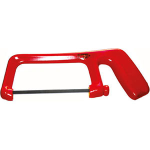 UTENSILI ISOLATI SECONDO LE NORME VDE Tipo professionale rinforzato, con struttura in lega d'alluminio e lame intercambiabili.<br>Per lame lunghezza mm 150.<br>Archetto completo di lama per metalli. insulated and officially controlled tools under voltage-VDE 357GT