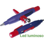 CHIAVI PER ARMADI E QUADRI ELETTRICI Tipo con:<br>1 luce frontale a LED ultra chiaro<br>1 attacco esagonale magnetico per inserti da 1/4"<br>1 bocca quadra da mm 8<br>1 bocca triangolare da mm 9<br>1 attacco quadro a 4 gradini da mm 6-7-8-9<br>Completo di 3 batterie a bottone 1,5 V (LR41). switch key universal wrenches 359GSA