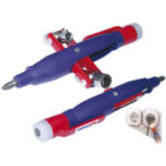 CHIAVI PER ARMADI E QUADRI ELETTRICI Tipo con:<br>1 cercafase con indicatore luminoso (LED) senza contatto per tensioni da 50 V a 600 V (frequenza 50-60 Hz), funzione di controllo del passaggio di corrente alternata, prese di corrente, spine, interruttori elettrici, lampade, cavi di corrente, fusibili ANCHE NON IN TENSIONE. Temperatura di esercizio da 0° a 40°C.<br>1 attacco esagonale magnetico per inserti da 1/4"<br>1 bocca quadra da mm 6<br>1 bocca quadra da mm 7-8<br>1 bocca triangolare da mm 9<br>1 bocca ad alette da mm 3-5<br>Completo di 2 batterie a bottone 1,5 V (ved. Art. SCU 3600 A). switch key universal wrenches 359GT