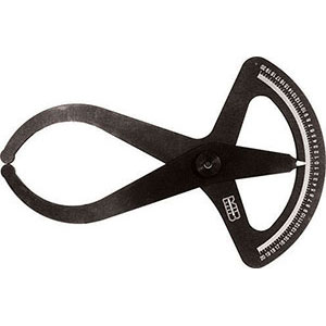 COMPASSI GRADUATI In alluminio nero temprato con durezza 63 HRC, che garantisce una ottimale resistenza all'usura. Esecuzione di precisione, produzione "Made in Germany". Scala graduata incisa a laser, indelebile e di facile lettura.<br>Lettura 1 mm. precision spring compasses of steel with brass scale 3741M