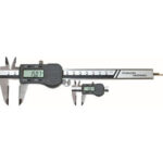 CALIBRI ELETTRONICI DIGITALI Con funzione supplementare "HOLD" (MEMORIA). Con contatti riportati in metallo duro, sia sui becchi che sulle punte.<br>Con asta di profondità piatta. Possibilità di azionamento con o senza rotellina. Senza predisposizione uscita dati. electronic-digit-calipers 3747VGR