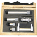 MICROMETRI PER INTERNI Serie con capacità mm 50 - 250.<br>Composta da 1 micrometro e 4 prolunghe da mm 13 - 25 - 50 - 100. precision inside micrometers 3795G