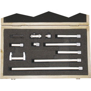 MICROMETRI PER INTERNI Serie con capacità mm 50 - 1000.<br>Composta da 1 micrometro e 8 prolunghe da mm 13 - 25 - 50 - 2x100 - 150 - 200 - 300. precision inside micrometers 3795GA 3