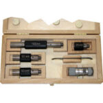 MICROMETRI PER INTERNI Serie con capacità mm 50 - 250.<br>Composta da 1 micrometro e 3 prolunghe da mm 25 - 50 - 100. precision inside micrometers 3795GB