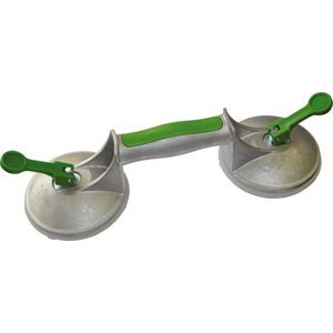 VENTOSE PER TRASPORTO Con ventose in gomma CHIARA per sollevamenti senza lasciare tracce di gomma nera.<br>Costruite secondo le norme Europee, con impugnatura ergonomica.<br>Ventose di gomma ad alta tenuta diametro mm 120, intercambiabili.<br>Tipo con 2 ventose, bloccaggio a leva. Portata max kg 60. suckers 4499EG