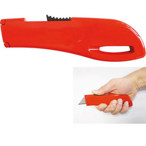 COLTELLI UNIVERSALI DI SICUREZZA Impugnatura in lega di alluminio e guide della lama in acciaio speciale. <br>Con 1 lama trapezoidale in acciaio. safety universal knives 5233AA