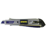 COLTELLI UNIVERSALI CON LAME A SETTORI Tipo industriale per lavori particolarmente gravosi e per una durata superiore. Lama con movimento a pulsante e bloccaggio a vite. Con guide supplementari in acciaio ad elevato spessore per tagli precisi e molto stabili.<br>Corpo in fusione di alluminio e impugnatura in morbido materiale a forte presa. Vano per stivare 3 lame di ricambio. Fornito con 1 lama a settori, BI-METALLICA a lunga durata e ad elevata flessibilità. universal knives 5233TE