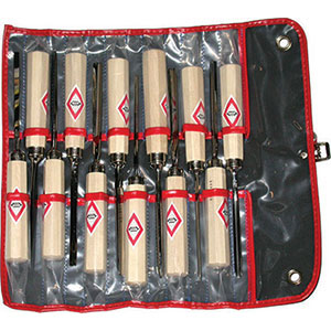 SGORBIE PER INTAGLIO IN SERIE N. pezzi 12.<br>Composto da sgorbie Art. 5234 G manicate. <br>Forma/larghezza taglio: 1/6 - 1/16 - 2/14 - 4/8 - 6/10 - 7/12 - 8/4 - 8/14 - 9/10 - 11/2 - 11/8 - 39/6. sculptor's gouges sets 5234GP