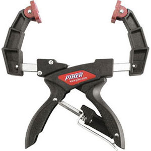 PINZE CON MOLLA PER BLOCCAGGIO Bracci in acciaio estendibili fino a mm 150. Profondità utile mm 60. Lunghezza totale mm 200. clamping pincers 5240GH