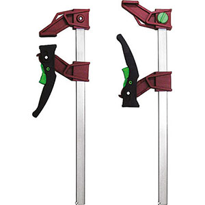 SERRAGIUNTI A BLOCCAGGIO RAPIDO Tipo REVERSIBILE. Forza di pressione massima 120 Kg. Ganasce in nylon e fibra di vetro con cappucci di protezione in plastica zigrinata. Asta in acciaio temprato zincato, con sezione mm 20x5. Profondità mm 80. lever clamps 5245GSB 160