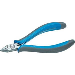 TRONCHESI PER ELETTRONICA E MECCANICA FINE Tipo a testa sottile, per taglio laterale di fili duri in acciaio fino a diametro mm 0,4, fili dolci in acciaio fino a diametro mm 1 e fili di rame fino a diametro mm 1,2.<br>Taglienti con mini-smusso. electronic and fine mechanics cutters 557GC