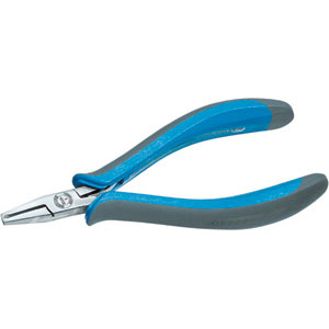 TRONCHESI PER ELETTRONICA E MECCANICA FINE Tipo per taglio frontale, a taglienti stretti, ideale per lavori in spazi ristretti, per fili dolci in acciaio fino a diametro mm 0,6 e fili di rame fino a diametro mm 0,8.<br>Taglienti con smusso. electronic and fine mechanics cutters 557GL