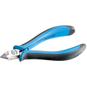 TRONCHESI PER ELETTRONICA E MECCANICA FINE Tipo a testa sottile, per taglio laterale di fili in acciaio armonico fino a diametro mm 0,3, fili in acciaio molto duro fino a diametro mm 0,5 e fili in acciaio duro fino a diametro mm 0,6. <br>Taglienti con mini-smusso. electronic and fine mechanics cutters 557GZ