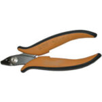 TRONCHESI LATERALI Tipo per taglio laterale inclinato per fili di rame e mat. ferroso.<br>Taglienti con smusso. diagonal cutters 568M 160