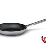 antiederente LINEA 6700 - PADELLA SVASATA BASSA 1 MANICO PER INDUZIONE CM.32 6700.32 BALLARINI PROFESSIONALE