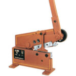 CESOIE A LEVA PER LAMIERE Per taglio anche di profilati in 2 o 3 operazioni.<br>Con leva. plate and round steel shears 714G
