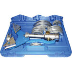 CURVATUBI IDRAULICI Tipo leggero con 9 matrici Ø mm 10 - 12 - 14 - 15 - 16 - 18 - 20 - 22 - 26 (mm 26 solo per tubi MEPLA, GEBERIT e simili).<br>In valigetta plastica. hydraulic pipes benders 784P