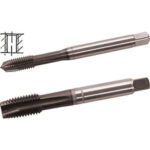 MASCHI PER USO A MACCHINA AD ALTA EFFICIENZA Gambo rinforzato (da poll. 7/16, gambo passante), imbocco corretto per fori passanti. Filettatura: Americana - Passo UNC - ANSI-B1.1 (DIN 371/376). Tolleranza 2B. Uso destro. Con rivestimento TiAlN. Per tutti i tipi di acciai, anche bonificati non legati, INOX, acciai nitrurati, acciai non ossidabili e antiacidi fino a 1000 N/mm2, alluminio, sue leghe e metalli a truciolo lungo. high performance machine taps 9081A 5/8