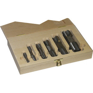 MASCHI CORTI E MASCHI A MANO IN ASSORTIMENTO Contenuto:<br>1 pz. per misura maschi Art. 9092 E poll. 1/8<br>1 pz. per misura maschi Art. 9092 R poll. 1/4-3/8-1/2-3/4-1<br>In cassetta. threading bits and hand taps in sets 9093L