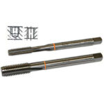 MASCHI A MACCHINA CON COLLARINI COLORATI AD ALTA EFFICIENZA Gambo rinforzato (da mm 12, gambo passante), imbocco corto per fori passanti e ciechi.<br>Filettatura: Metrica - Passo grosso M - DIN 13 (DIN 371/376). Uso destro.<br>Per OTTONE e materiali a truciolo corto. taps with coloured rings 9273GT 5