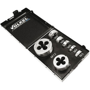 FILIERE IN ASSORTIMENTO Assortimento in acciaio SUPER-RAPIDO HSS, imbocco normale, per acciai con R fino a 800 N/mm^2.<br>1 pz. per misura Art. 9350 G M3-4-5-6-8-10-12.<br>In cassetta metallica. dies sets 9375A