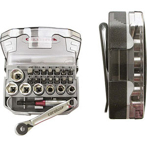 CHIAVI A BUSSOLA IN SERIE Contenuto 23 utensili. <br>Composizione:<br>7 bussole esagonali da mm 6 - 7 - 8 - 10 - 11 - 12 - 13<br>1 leva a cricco, con levetta<br>1 adattatore per bussole<br>1 attacco magnetico per inserti<br>1 inserto taglio diritto da mm 5,5<br>3 inserti per esagoni interni mm 4 - 5 - 6<br>5 inserti a impronta TORX T15 - T20 - T25 -T27 - T30<br>2 inserti a croce PH 1 - 2<br>2 inserti a croce PZ 1 - 2<br>Assortimento completo sockets sets 944B