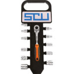 CHIAVI A BUSSOLA IN SERIE Contenuto 12 utensili. <br>Composizione:<br>11 bussole esagonali art. 946 GA poll 5/32 - 3/16 - 7/32 - 1/4 - 9/32 - 5/16 - 11/32 - 3/8 - 7/16 - 1/2 - 9/16<br>1 leva a cricco con levetta e sgancio rapido<br>Assortimento completo. sockets  sets 945GVA