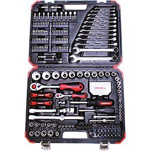 CHIAVI A BUSSOLA IN SERIE Contenuto 232 utensili.<br>Composizione:<br>11 bussole esagonali, attacco 1/2", da mm 15 - 16 - 17 - 19 - 20 - 21 - 22 - 24 - 27 - 30 - 32<br>9 bussole con impronta TORX, attacco 1/2", da E10 - 11 - 12 - 14 - 16 - 18 - 20 - 22 - 24<br>1 leva a cricco con levetta a sgancio rapido, attacco 1/2"<br>2 prolunghe fisse da mm 125 - 250, attacco 1/2"<br>1 bussola di maggiorazione da 3/8" a 1/2" con foro per prolunga<br>1 snodo a cardano, attacco 1/2"<br>13 bussole esagonali, attacco 1/4", da mm 4 - 4,5 - 5 - 5,5 - 6 - 7 - 8 - 9 - 10 - 11 - 12 - 13 - 14<br>5 bussole con impronta interna TORX, attacco 1/4", da E4 - 5 - 6 - 7 - 8<br>1 leva a cricco con levetta a sgancio rapido, attacco 1/4"<br>2 prolunghe fisse da mm 50 - 100, attacco 1/4"<br>1 leva scorrevole, attacco 1/4"<br>1 snodo a cardano, attacco 1/4"<br>1 adattatore a bussola per inserti, attacco quadro 1/2", attacco esagonale 5/6"<br>1 adattatore a bussola per inserti attacco quadro 1/4", attacco esagonale 1/4"<br>1 asta portabits con impugnatura bicomponente, attacco esagonale 1/4"<br>1 asta portabussole con impugnatura, attacco quadro 1/4"<br>109 inserti attacco 1/4" con impronta esagonale, a taglio, PH, PZ, TX, TXB, a due fori, a esagono con foro, XZN, TRI-WING, TORQUE<br>10 inserti attacco esagonale 1/4" (E 6,3) con esagono interno mm 5 - 5,5 - 6 - 7 - 8 - 9 - 10 - 11 - 12 - 13 <br>29 inserti attacco 5/16" con impronta a taglio, PH, PZ, TX, TXB<br>3 attacchi magnetici per bits attacco esagonale 1/4" da mm 60 - 80 - 120<br>8 chiavi per esagoni interni da mm 1,5 - 2 - 2,5 - 3 - 4 - 5 - 6 -8<br>8 chiavi per viti con impronta TORX da T9 - 10 - 15 - 20 - 25 - 27 - 30 - 40<br>12 chiavi combinate con teste a 15°, da mm 6 - 8 - 10 -11 -12 - 13 -14 -15 -16 -17 -18 -19<br>Assortimento completo. sockets sets 971GTS