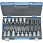 CHIAVI A BUSSOLA IN SERIE Per viti con esagono interno.<br>Contenuto 15 utensili.<br>Composizione:<br>9 bussole Art. 969 RV da mm 5 - 6 - 7 - 8 - 9 - 10 - 12 - 14 - 17<br>6 bussole Art. 969 RZ da mm 5 - 6 - 8 - 10 - 12 - 14<br>In cassetta.<br>Assortimento completo. sockets  sets 972GC