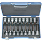 CHIAVI A BUSSOLA IN SERIE Per viti con impronta interna TORX.<br>Contenuto 18 utensili.<br>Composizione:<br>9 bussole lunghezza mm 55 Art. 969 RS 20 - 25 - 27 - 30 - 40 - 45 - 50 - 55 - 60<br>9 bussole lunghezza mm 100 Art. 969 RT 20 - 25 - 27 - 30 - 40 - 45 - 50 - 55 - 60<br>In cassetta.<br>Assortimento completo. sockets  sets 972GI